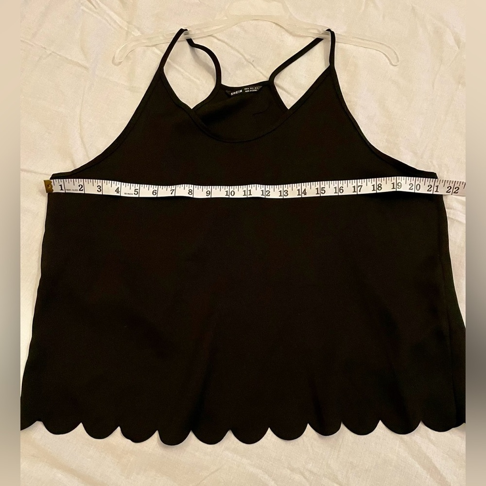 Classy Black Scalloped Edge Open Back Tank Top-XL - Picture 5 of 6